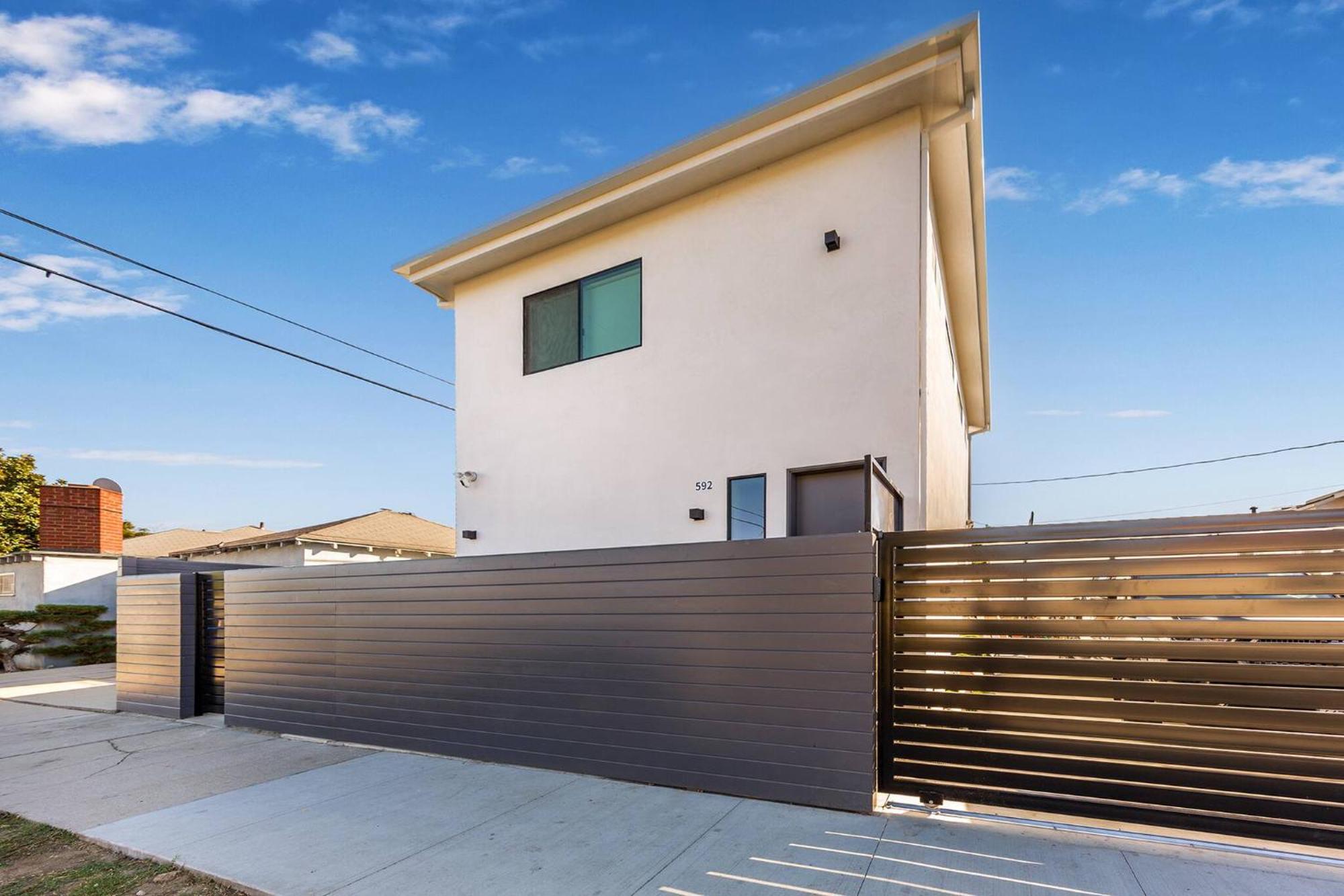 Modern 2br Back House W/ Tvs & Full Kitchen Gasthof Los Angeles